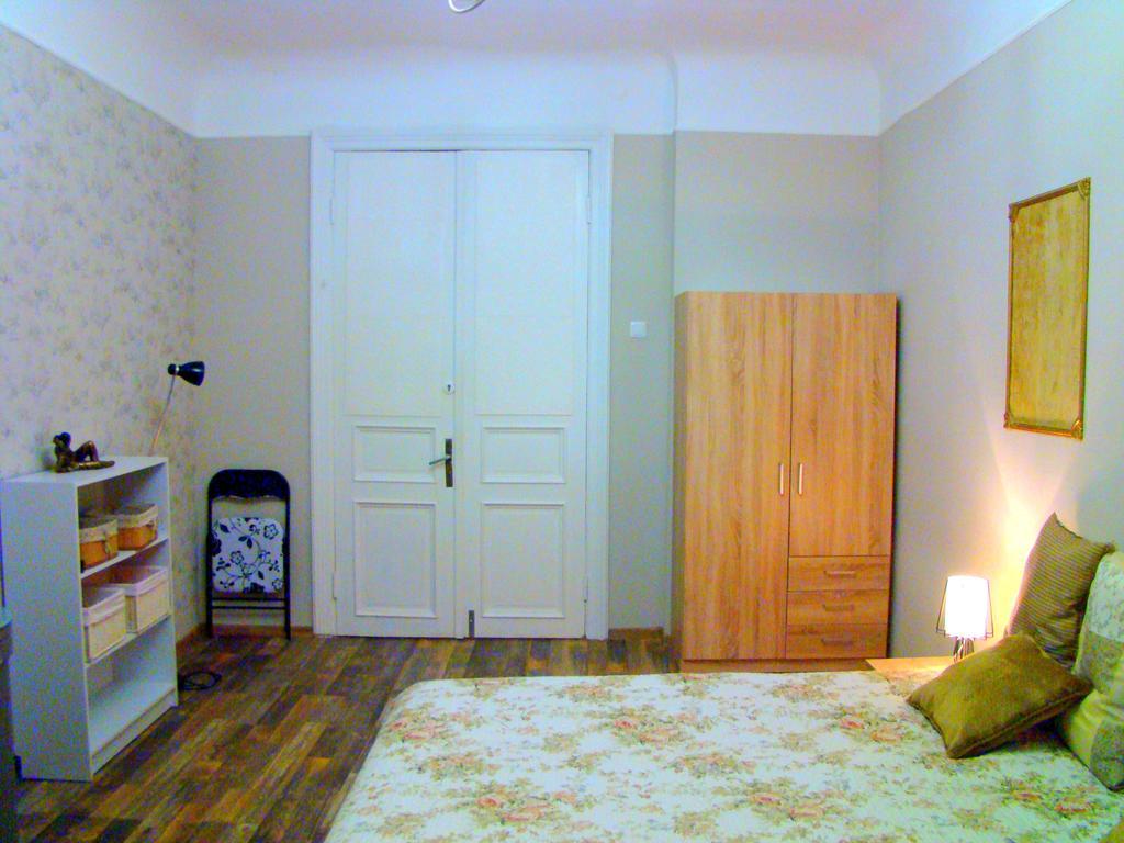 Elegant Apartment Рига Екстериор снимка